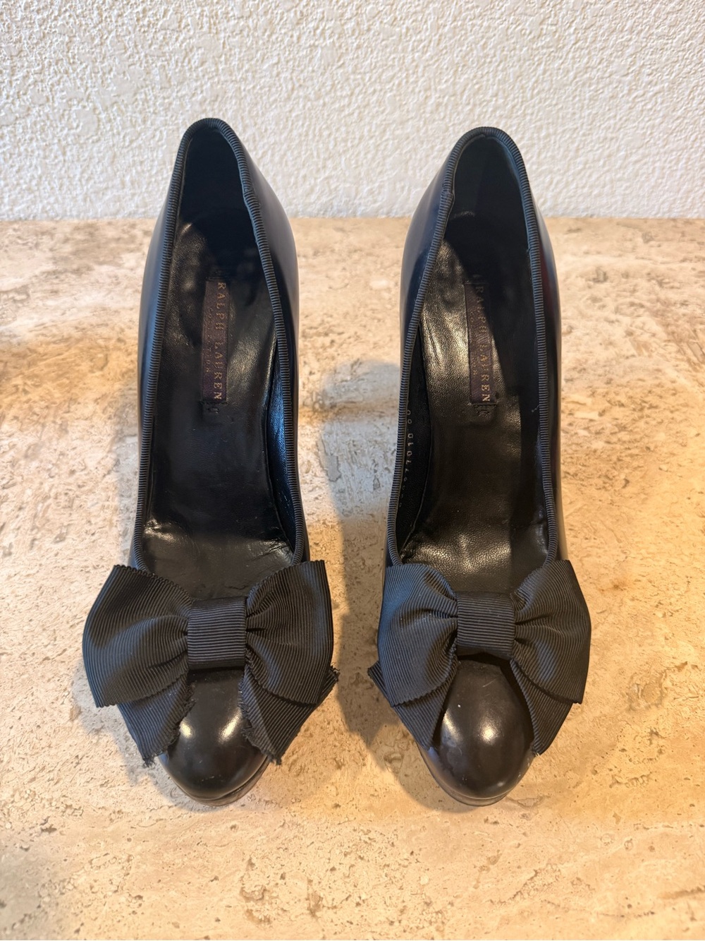 RALPH LAUREN Collection purple Label  Black Leather Pumps with Bow